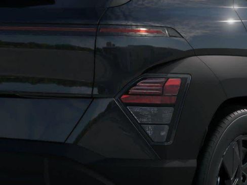 Used 2026 Hyundai Kona SEL Premium FWD image 10