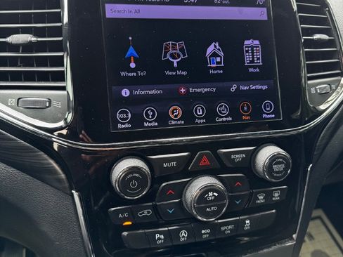 Used 2019 Jeep Grand Cherokee Altitude RWD image 7