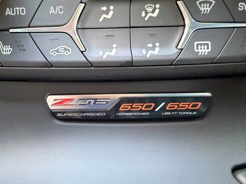 Used 2016 Chevrolet Corvette Z06 w/ 2LZ Preferred Equipment Group RWD image 16