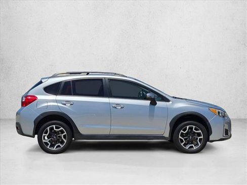 Used 2017 Subaru Crosstrek 2.0i Limited AWD/4WD image 4