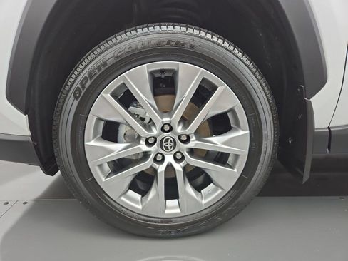 Certified 2025 Toyota RAV4 XLE Premium FWD image 30