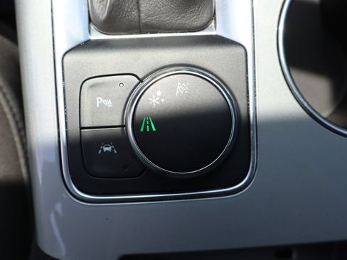 Used 2021 Chevrolet Blazer LT FWD image 15