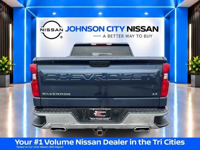 Used 2022 Chevrolet Silverado 1500 LT AWD/4WD image 5