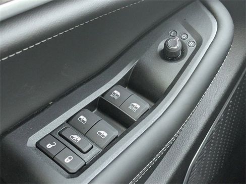 New 2026 Jeep Grand Cherokee L Limited image 24