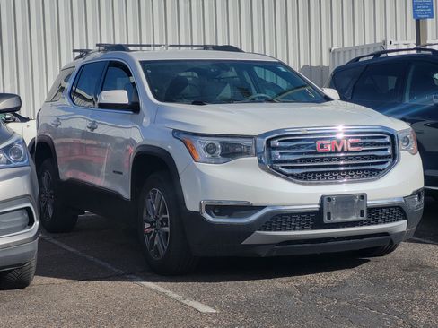 Used 2019 GMC Acadia SLE image 3