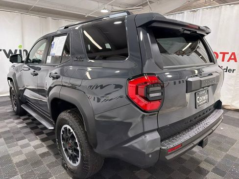 Used 2026 Toyota 4Runner TRD Off-Road Premium AWD/4WD image 4