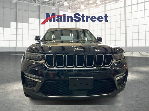 Used 2023 Jeep Grand Cherokee Limited image 8