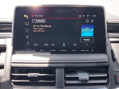 Used 2024 GMC Yukon AT4 w/ Technology Package AWD/4WD image 17