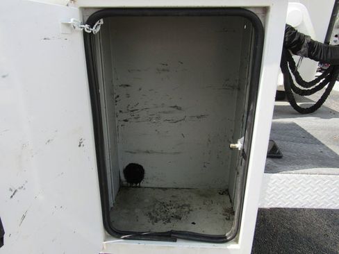 Used 2017 Ford F550 2WD Crew Cab Super Duty image 29