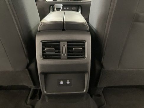 Used 2024 Nissan Rogue SV image 24