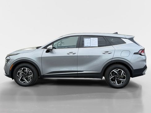 Used 2025 Kia Sportage LX FWD image 7