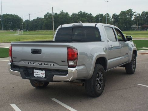 Used 2020 Toyota Tacoma SR5 RWD image 19