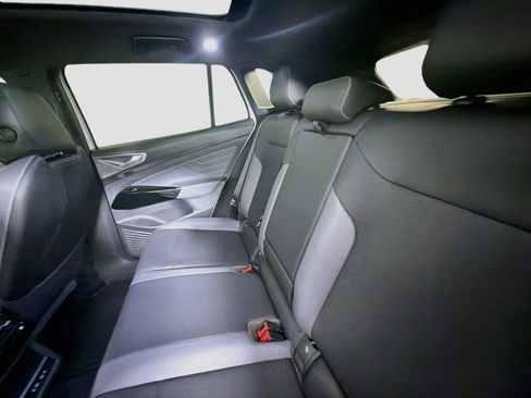 Used 2025 Volkswagen ID.4 Pro S RWD image 24