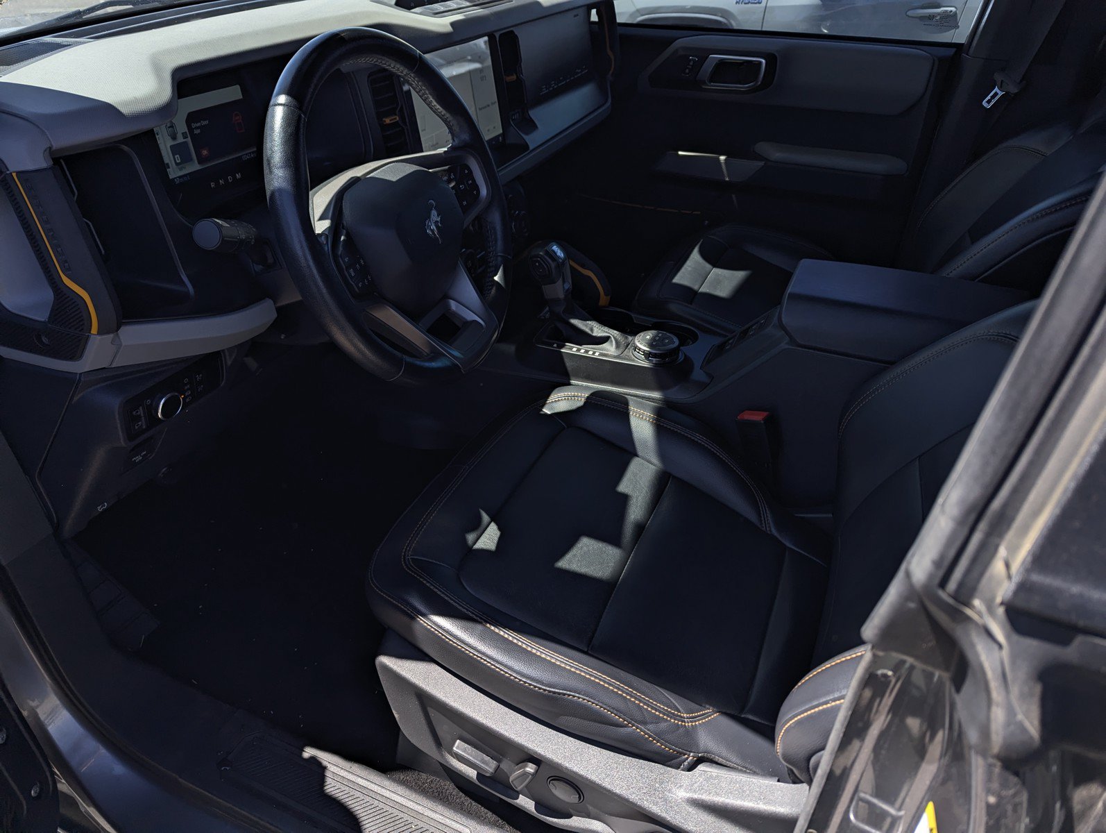 Used 2023 Ford Bronco Badlands AWD/4WD image 9