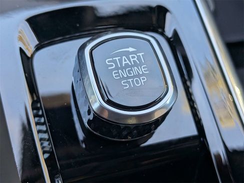 New 2026 Volvo XC60 B5 Plus w/ Protection Package Premier image 31