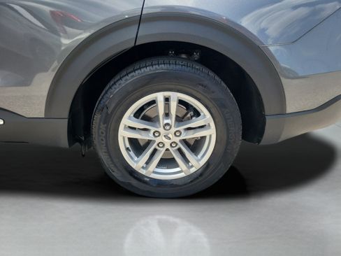 Used 2023 Ford Explorer XLT RWD image 31