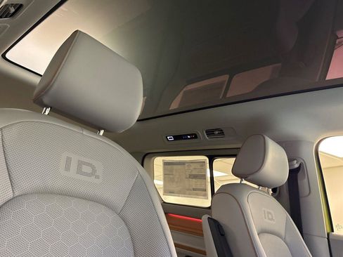 New 2025 Volkswagen ID. Buzz 1st Edition image 16
