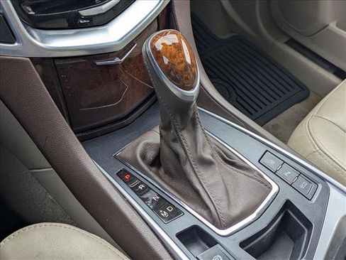 Used 2015 Cadillac SRX Luxury w/ Driver Awareness Package image 12