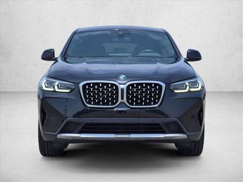 Used 2022 BMW X4 xDrive30i AWD/4WD image 2