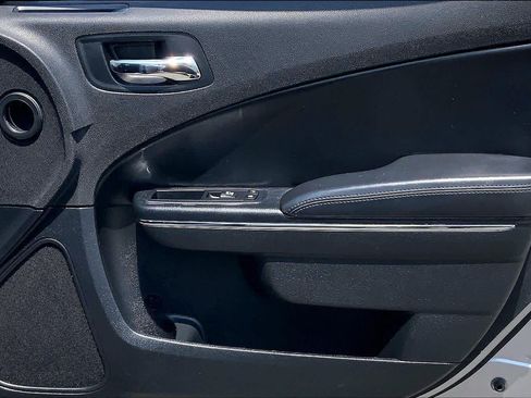 Used 2014 Dodge Charger SE RWD image 23