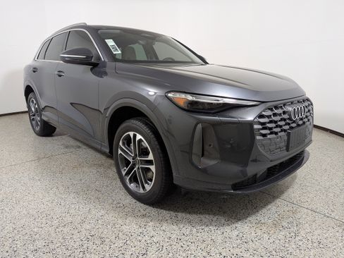 New 2025 Audi Q5 Premium Plus image 1