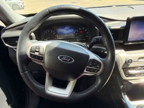 Used 2023 Ford Explorer XLT w/ Equipment Group 202A image 12
