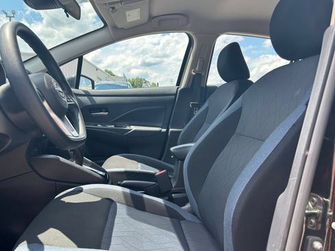 Used 2025 Nissan Versa SV FWD image 22