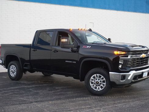 New 2026 Chevrolet Silverado 2500 LT w/ Leather Package image 3
