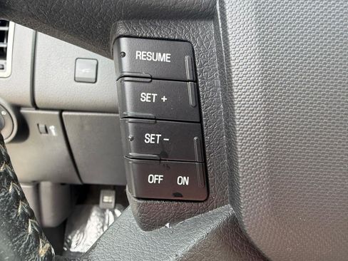 Used 2008 Ford Edge Limited FWD image 16