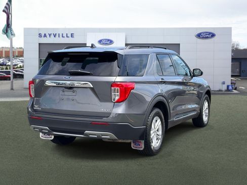 Used 2023 Ford Explorer XLT w/ Equipment Group 202A AWD/4WD image 5