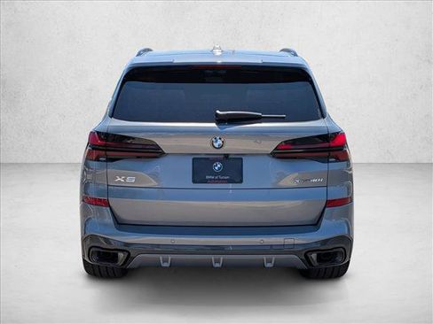New 2026 BMW X5 xDrive40i w/ M Sport Package AWD/4WD image 8