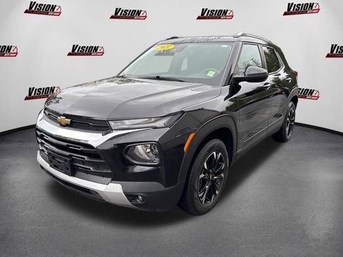 Used 2021 Chevrolet TrailBlazer LT w/ Driver Confidence Package AWD/4WD image 1