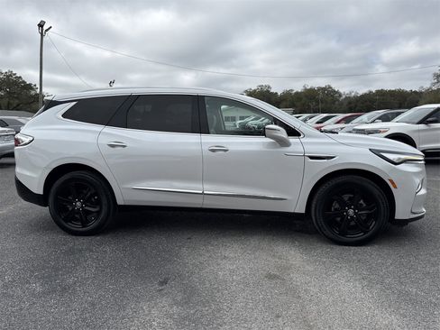 Used 2023 Buick Enclave Essence w/ Experience Buick Package image 6