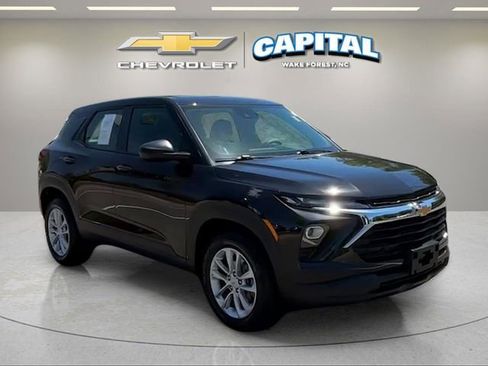 Used 2024 Chevrolet TrailBlazer LS FWD image 8