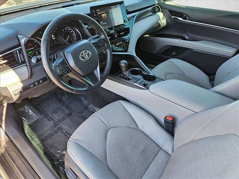 Used 2021 Toyota Camry XSE w/ Navigation Upgrade Package image 9