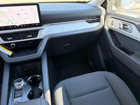 New 2026 Ford Explorer Active image 22