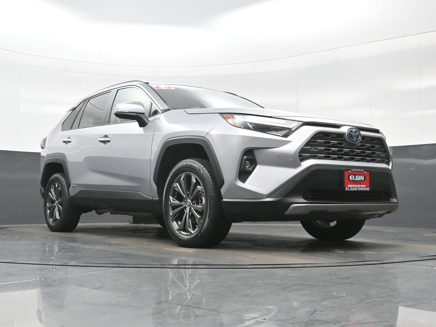 Used 2023 Toyota RAV4 Limited AWD/4WD image 27