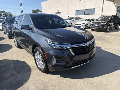 Used 2023 Chevrolet Equinox LT image 3