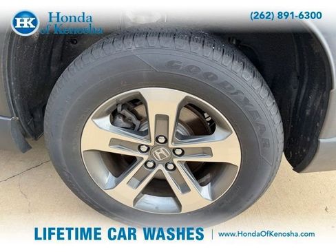 Used 2025 Honda Pilot EX-L image 3