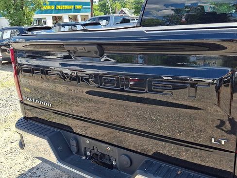 Certified 2023 Chevrolet Silverado 1500 LT AWD/4WD image 28