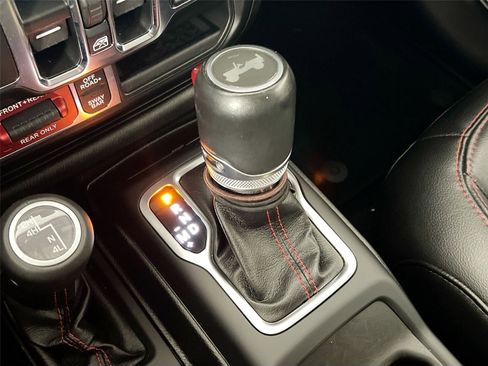 Used 2021 Jeep Wrangler Unlimited Rubicon image 32