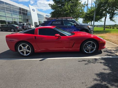 Used 2007 Chevrolet Corvette Coupe RWD image 4