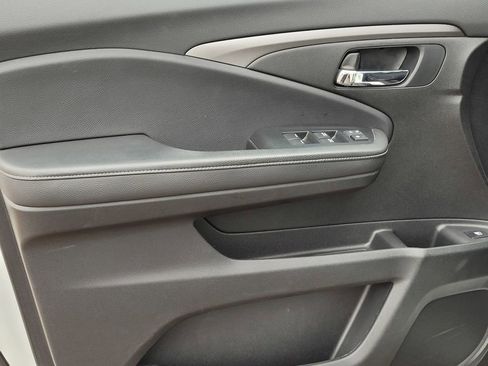 Used 2021 Honda Ridgeline Sport image 15