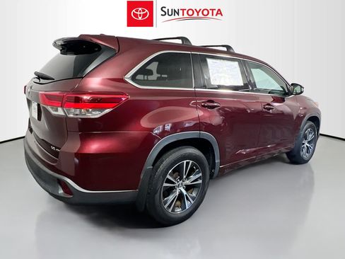 Used 2017 Toyota Highlander Plus image 4