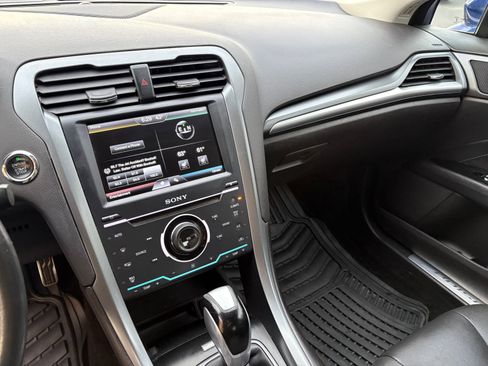 Used 2014 Ford Fusion Titanium image 24