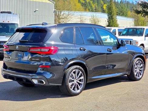 Used 2023 BMW X5 xDrive40i w/ M Sport Package AWD/4WD image 10