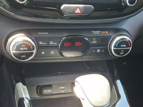 Used 2022 Kia Soul Turbo FWD image 16