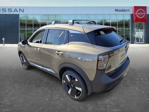 New 2026 Nissan Kicks SR w/ Cold Weather Package image 6