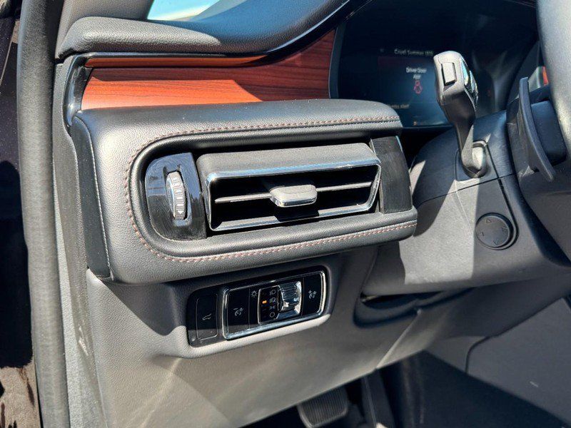Used 2024 Lincoln Aviator Reserve AWD/4WD image 14