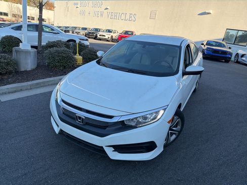 Used 2018 Honda Civic LX image 3